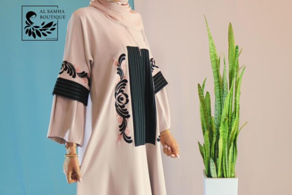 Cool Abaya with Shaila - Image 2