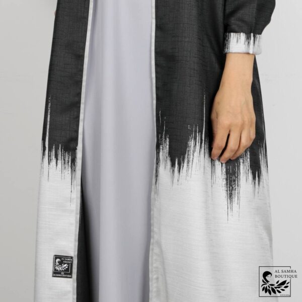 New style Crepe Abaya with Shaila (Gray & Black) - Image 3